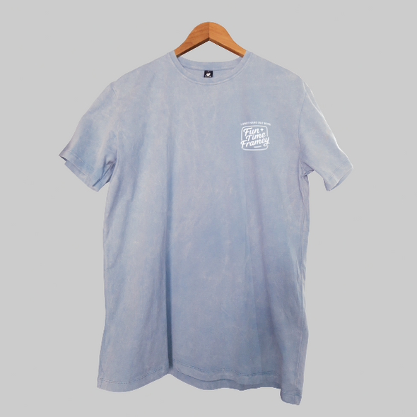 SMOKE BLUE SANDWASHED ORGANIC T SHIRT